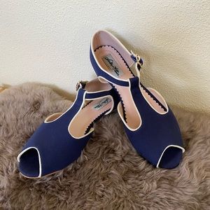 Lulu Hun London Nina T-Strap Flats
